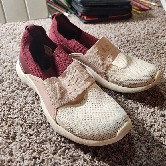 APL techloom bliss shoes - Picture 1 of 3